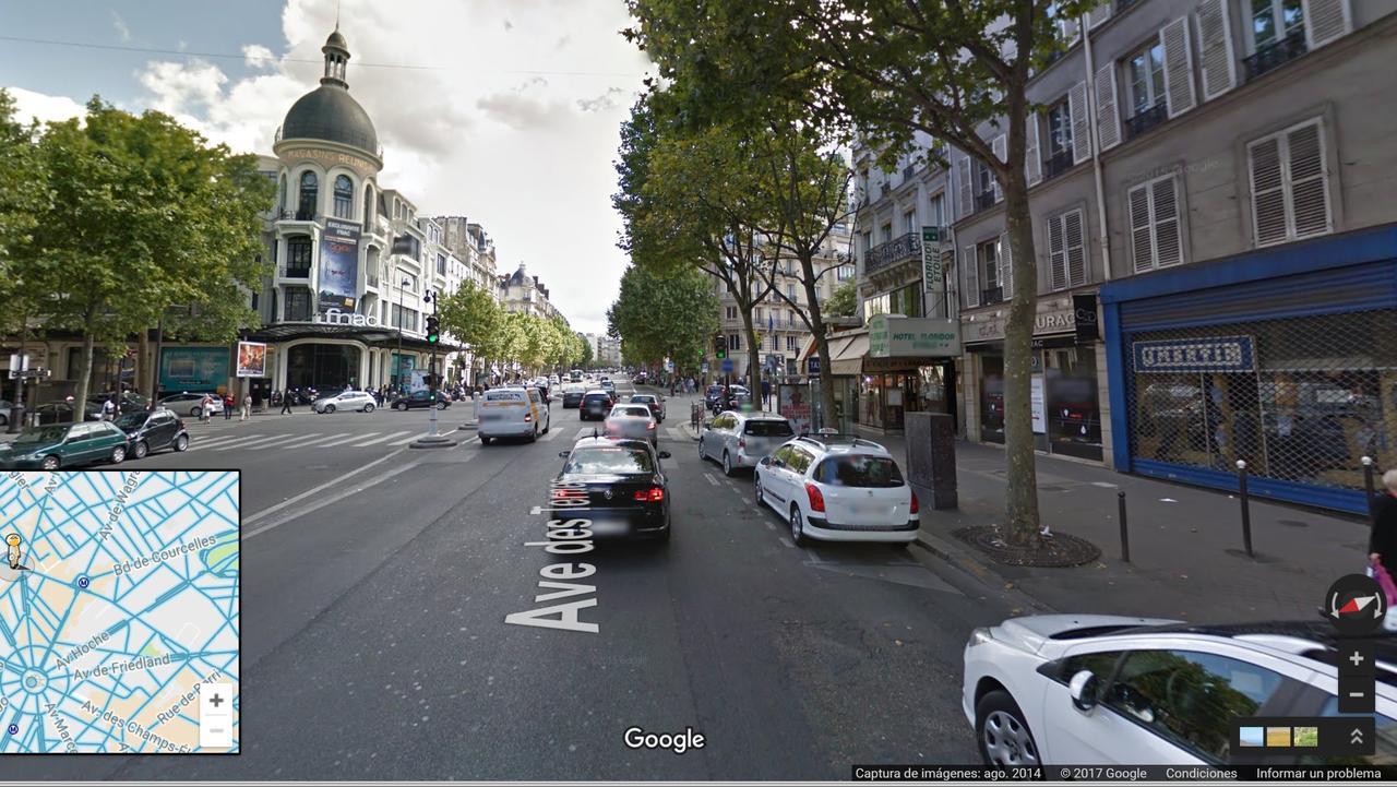 Le Triomphe Elysees * Paris