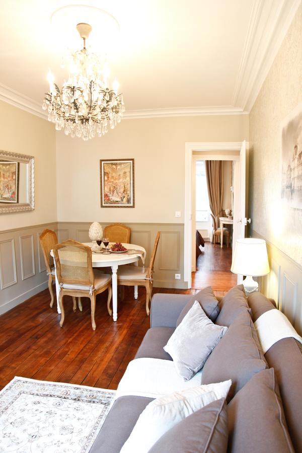 Le Triomphe Elysees *
