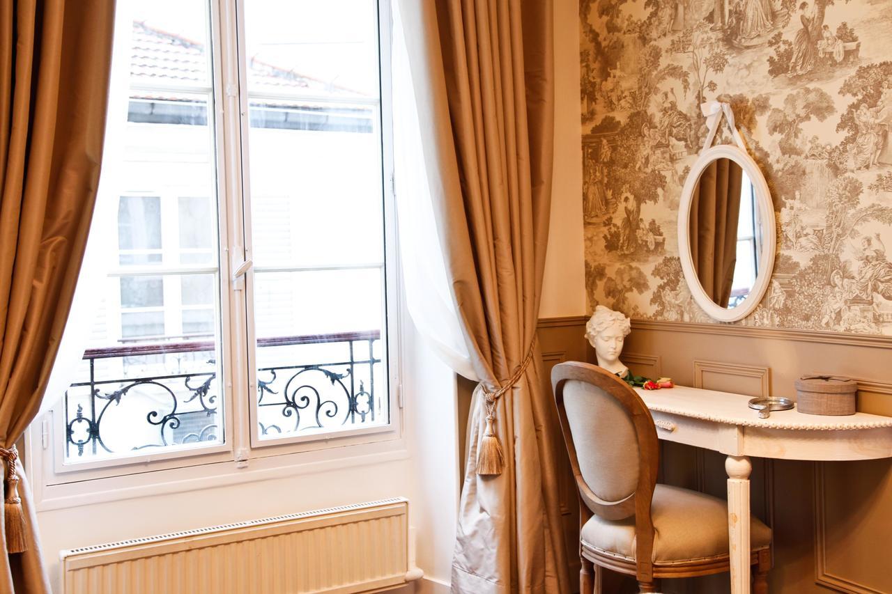 Le Triomphe Elysees *